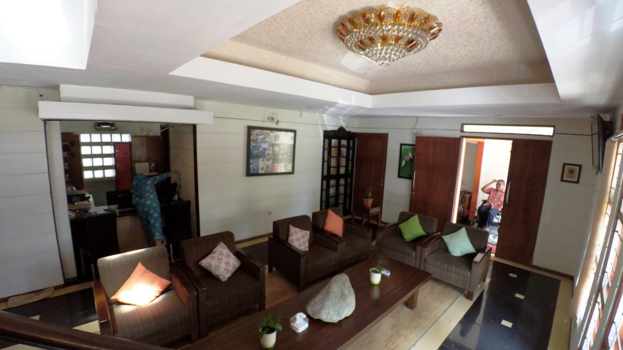 Rumah Tawa Hotel Syariah Bandung Exterior photo